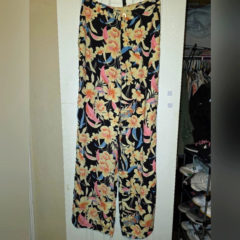 JustFab Floral pants, M, Floral